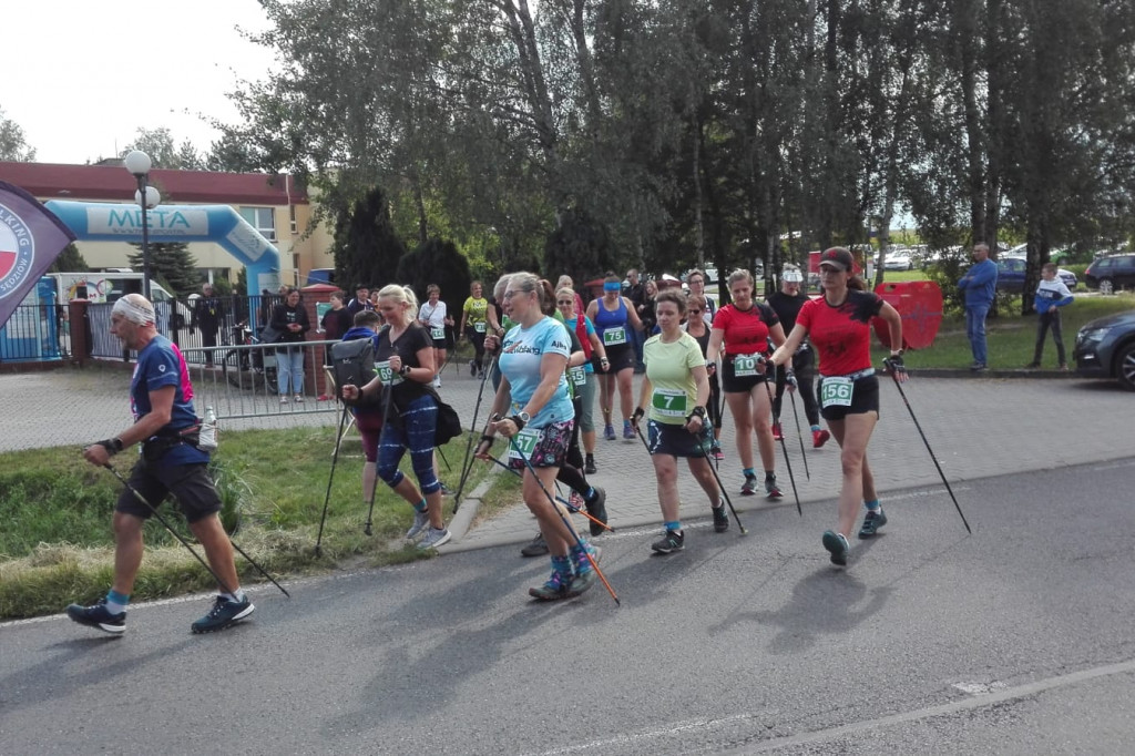 Biegowe zawody i pomidory