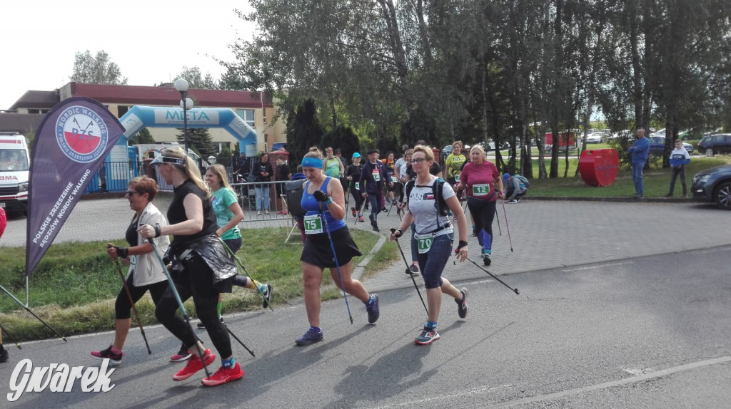 Biegowe zawody i pomidory