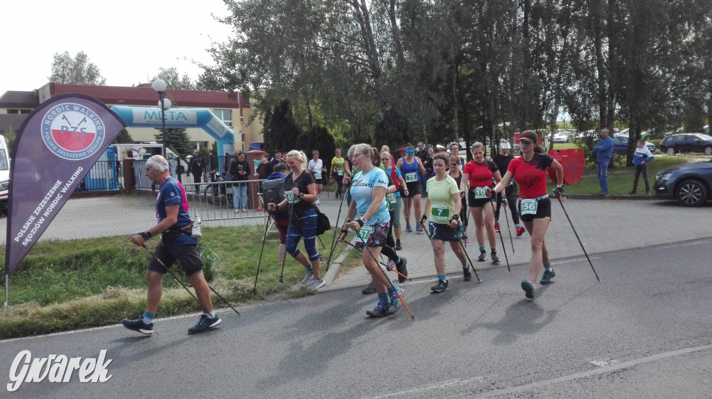 Biegowe zawody i pomidory