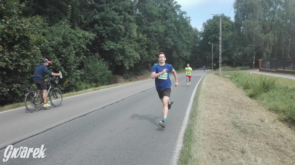 Biegowe zawody i pomidory