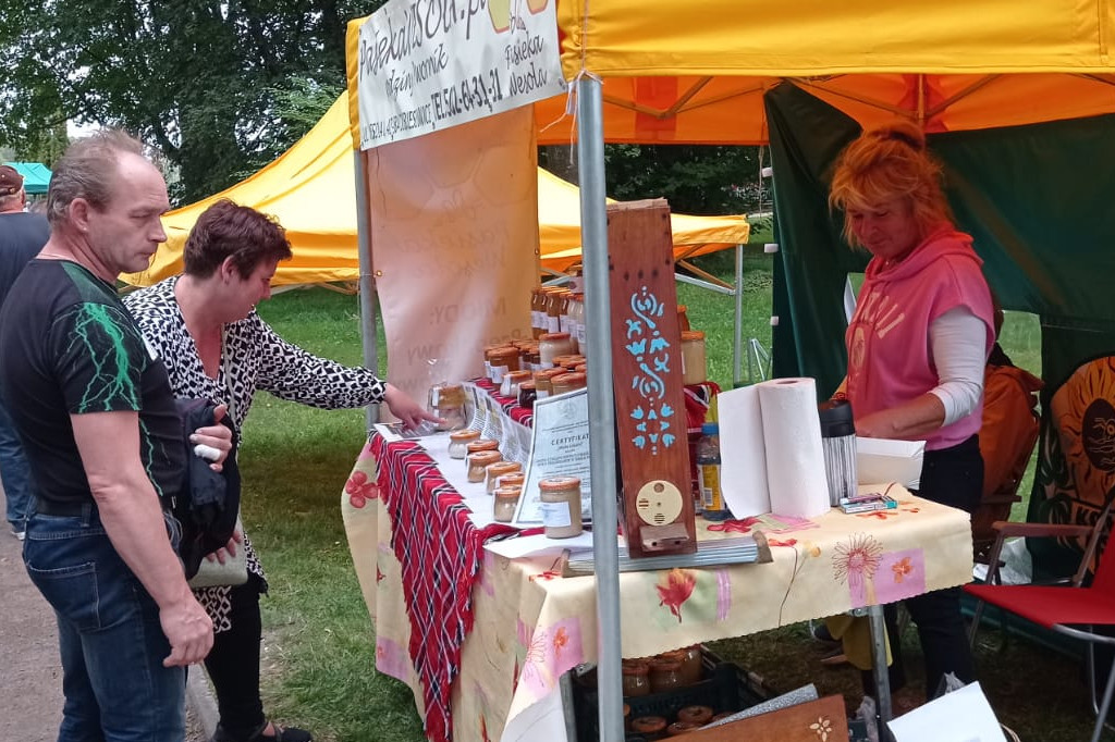 Dożynki w Świerklańcu. Na stoiskach rękodzieło i miody
