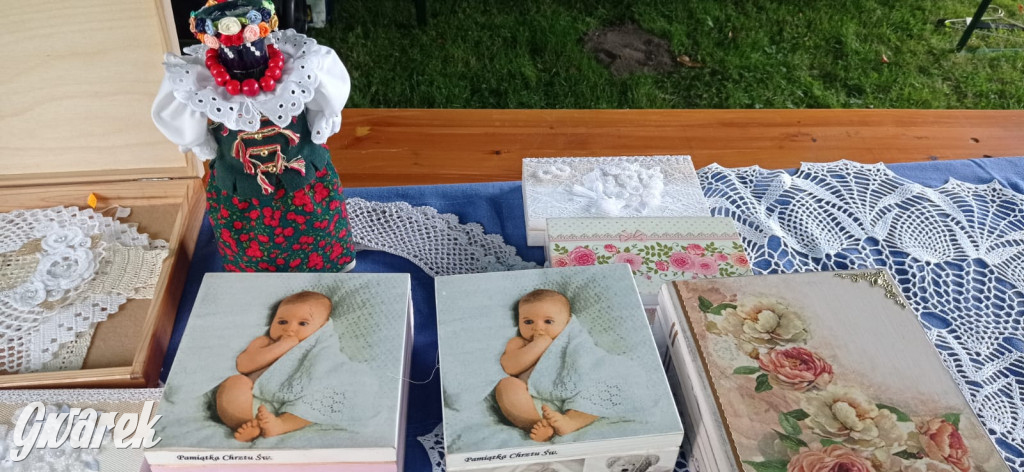 Dożynki w Świerklańcu. Na stoiskach rękodzieło i miody