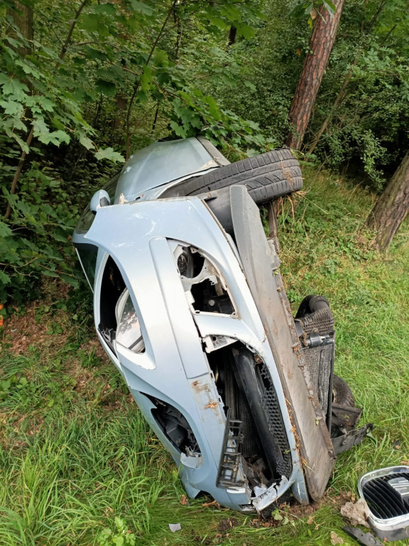 Dachowania aut w Ostrożnicy i Świętoszowicach