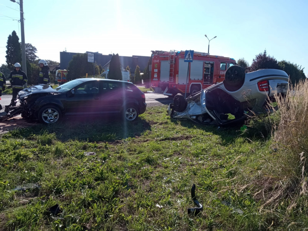 Dachowania aut w Ostrożnicy i Świętoszowicach