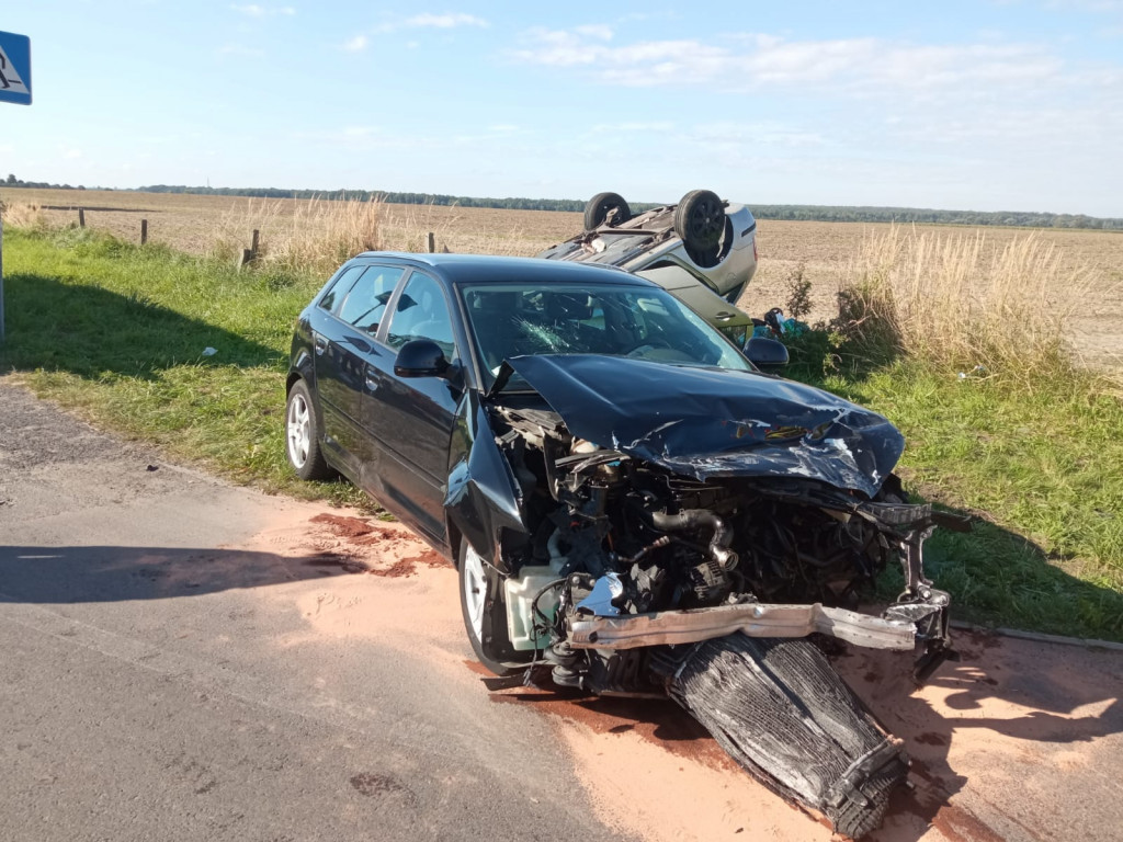 Dachowania aut w Ostrożnicy i Świętoszowicach