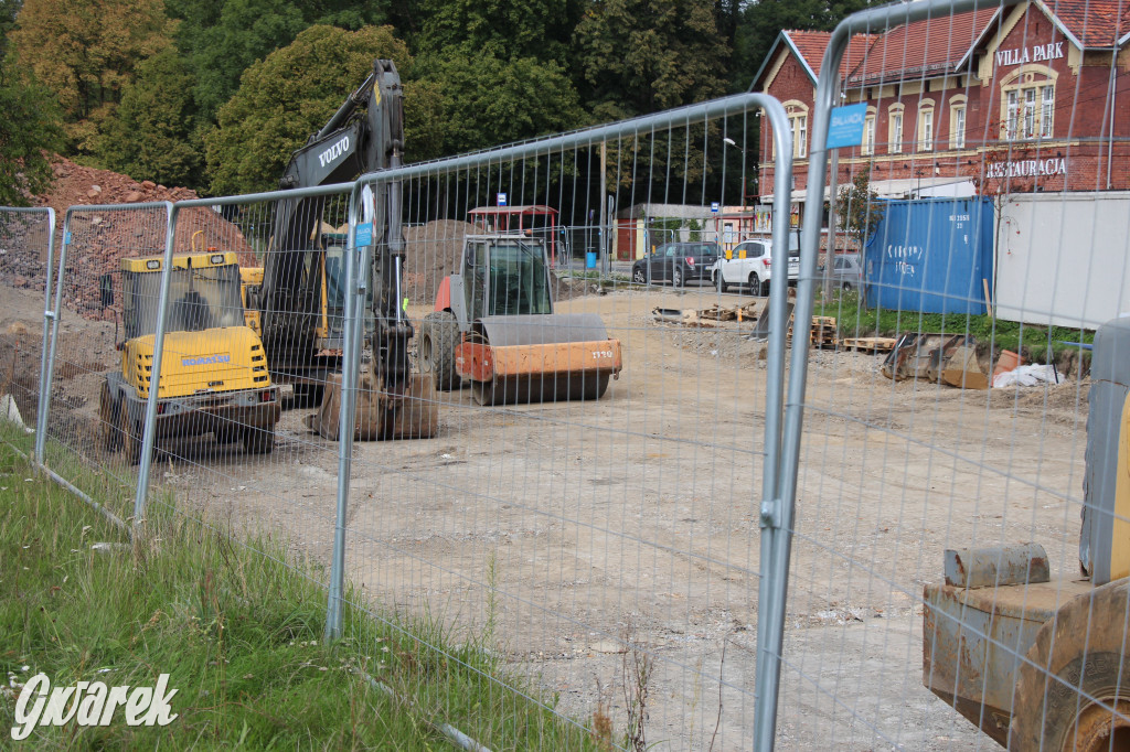 Świerklaniec. Budują centrum przesiadkowe