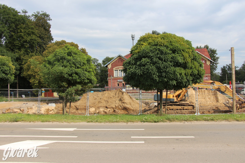Świerklaniec. Budują centrum przesiadkowe
