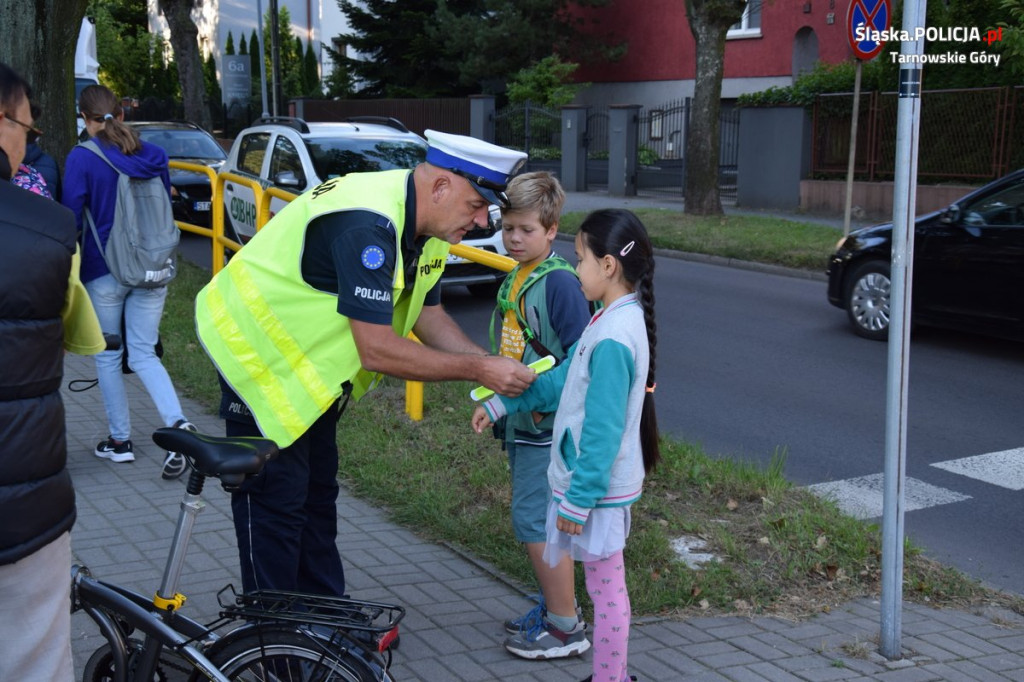 Akcja policji przy Szkole Podstawowej nr 3