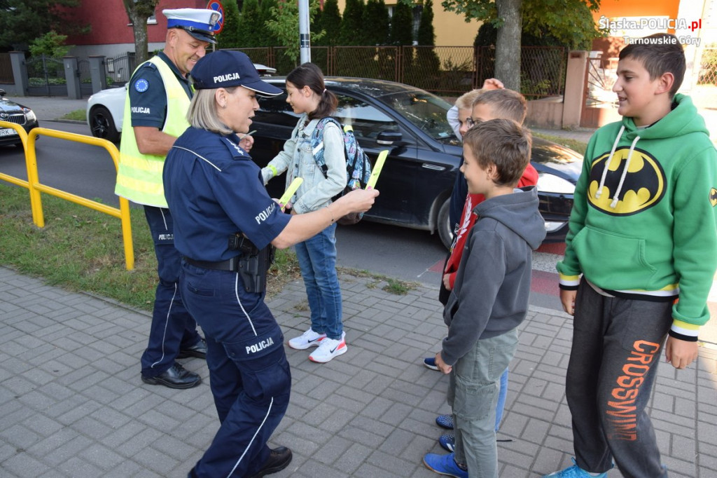 Akcja policji przy Szkole Podstawowej nr 3