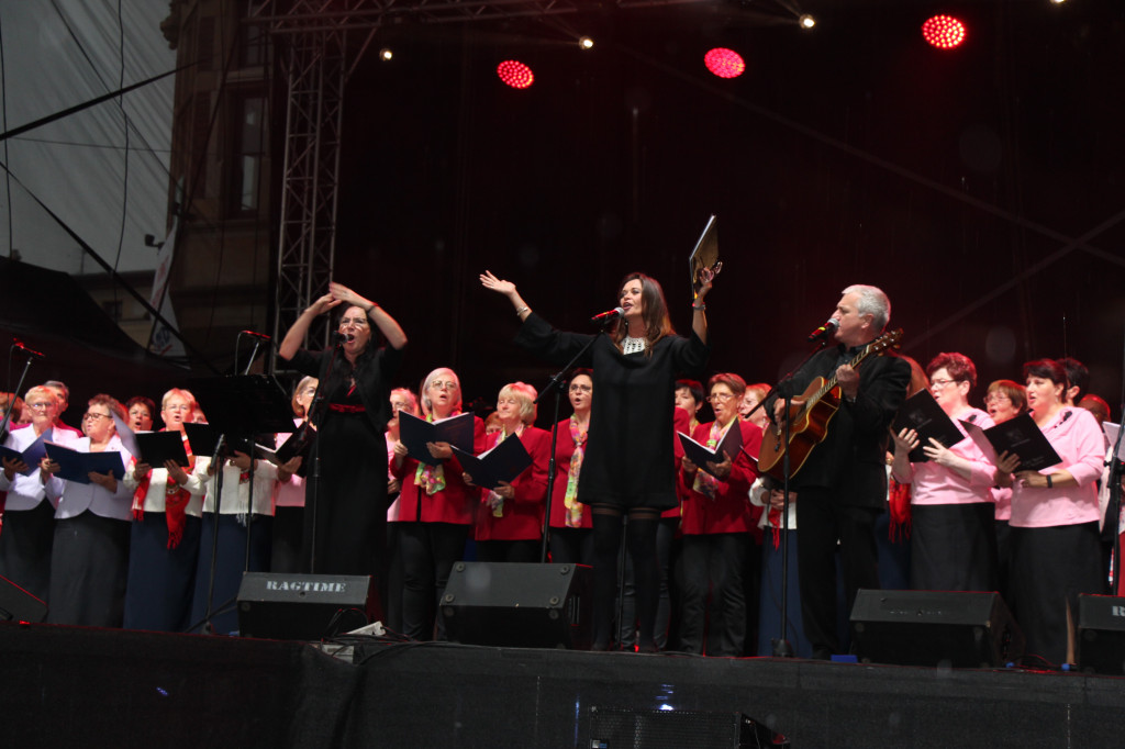 Gwarki. Na początek zaśpiewało 300 chórzystów