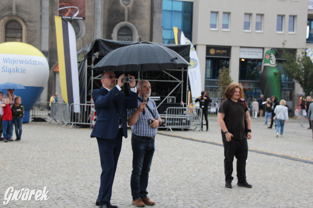 Gwarki. Na początek zaśpiewało 300 chórzystów