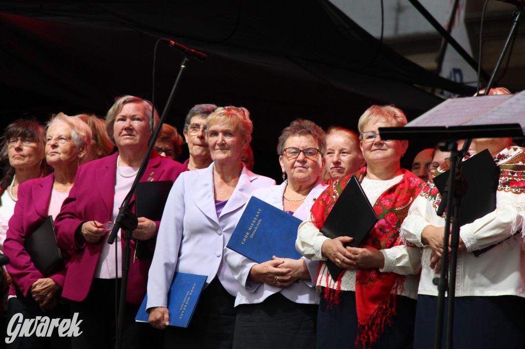 Gwarki. Na początek zaśpiewało 300 chórzystów