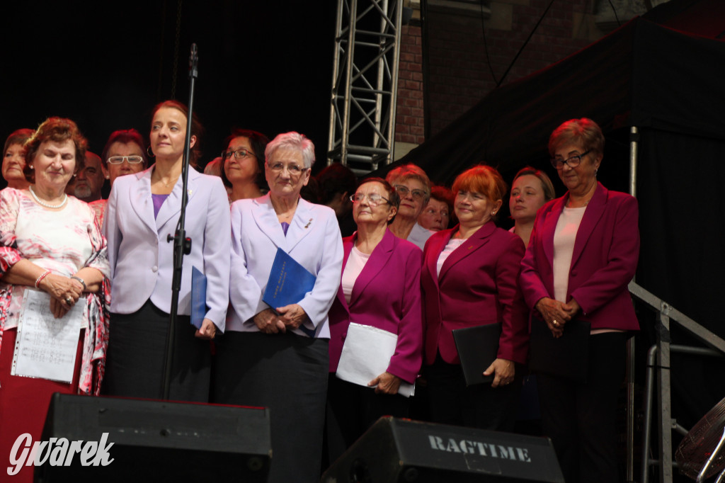 Gwarki. Na początek zaśpiewało 300 chórzystów