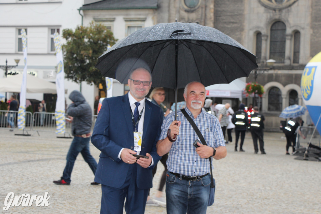 Gwarki. Na początek zaśpiewało 300 chórzystów