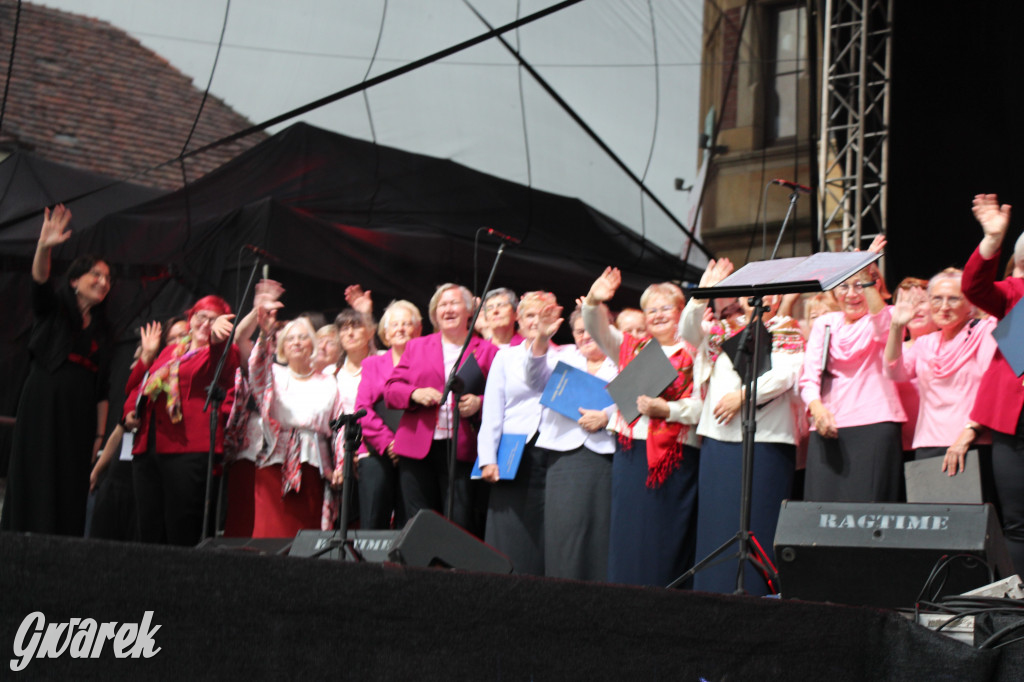 Gwarki. Na początek zaśpiewało 300 chórzystów