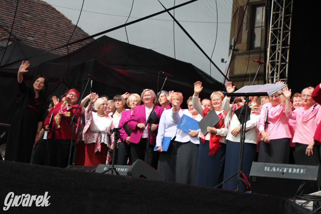 Gwarki. Na początek zaśpiewało 300 chórzystów