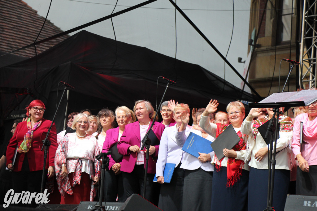Gwarki. Na początek zaśpiewało 300 chórzystów