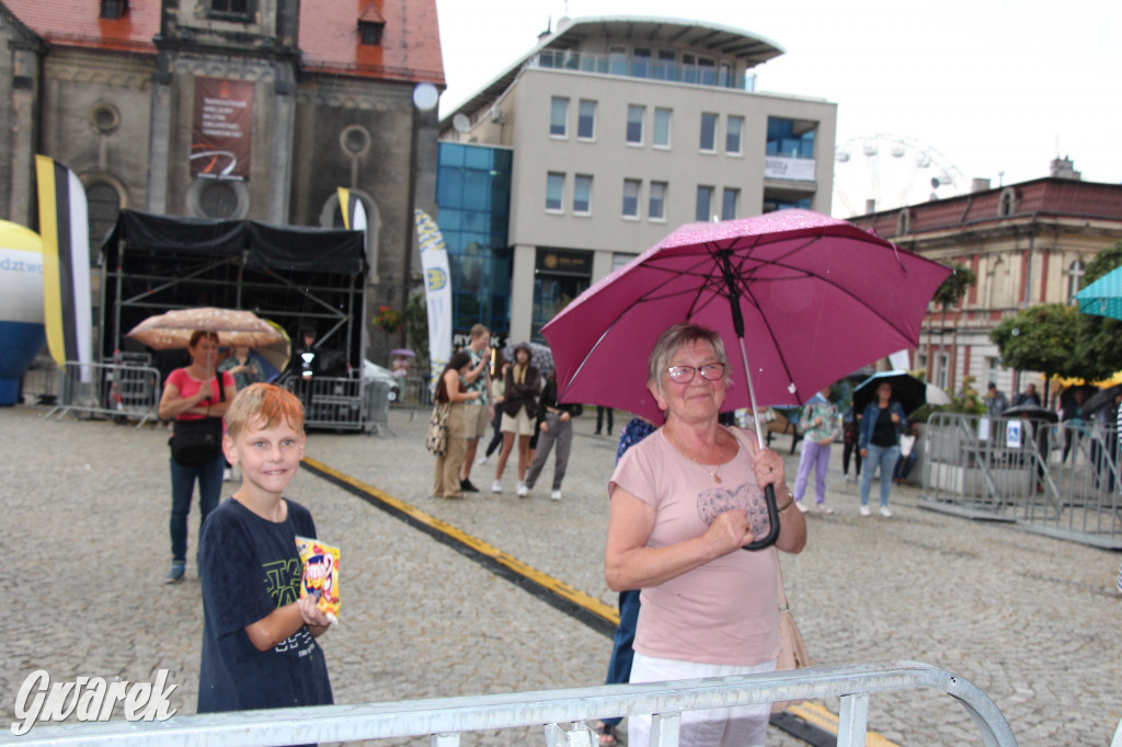 Gwarki. Na początek zaśpiewało 300 chórzystów