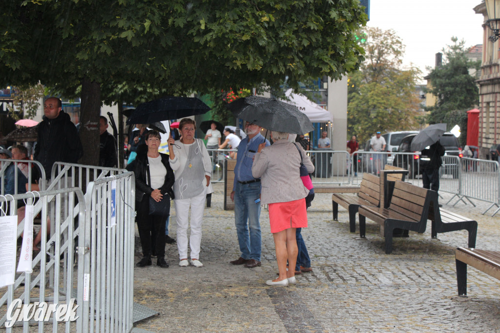 Gwarki. Na początek zaśpiewało 300 chórzystów