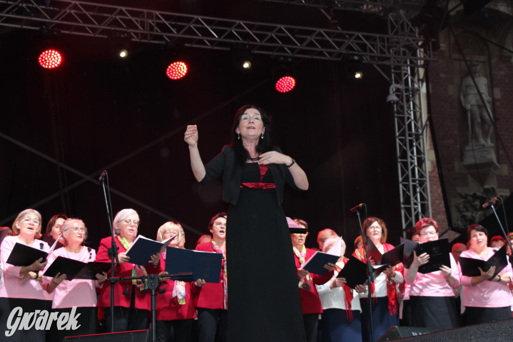 Gwarki. Na początek zaśpiewało 300 chórzystów