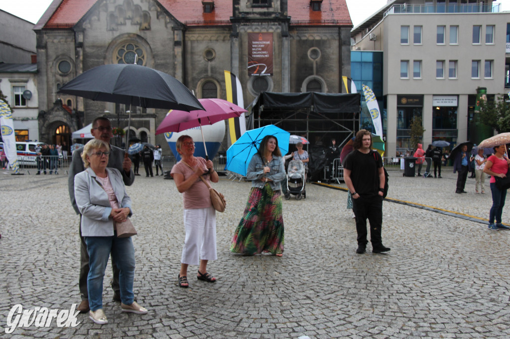 Gwarki. Na początek zaśpiewało 300 chórzystów