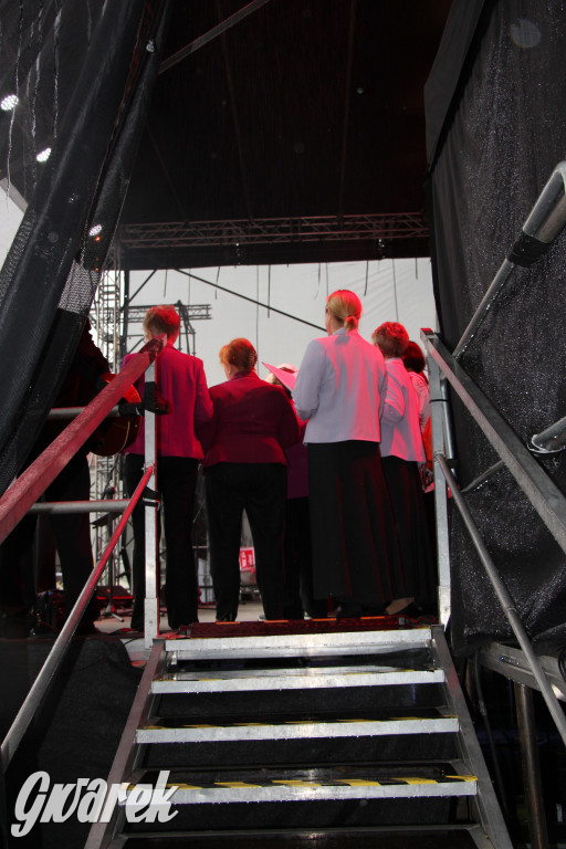 Gwarki. Na początek zaśpiewało 300 chórzystów