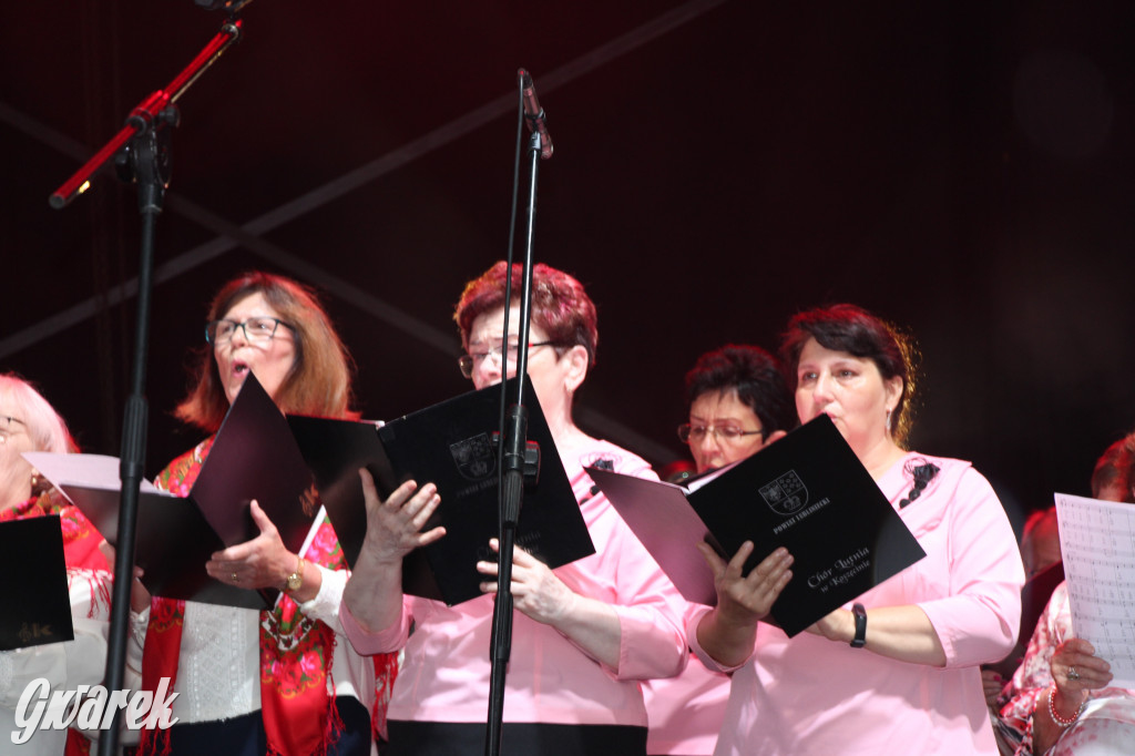 Gwarki. Na początek zaśpiewało 300 chórzystów