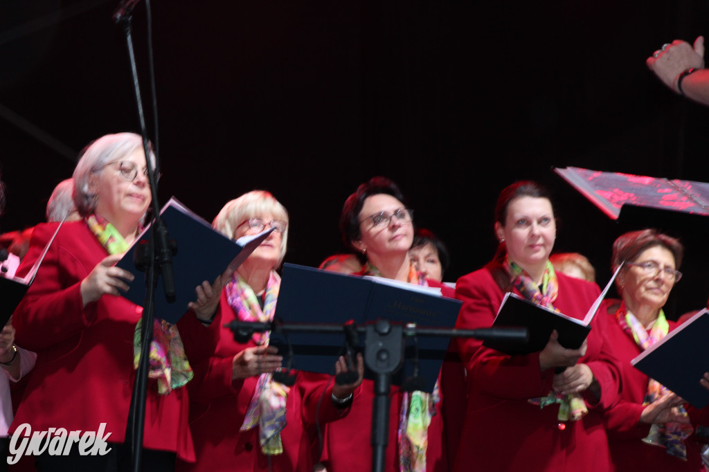 Gwarki. Na początek zaśpiewało 300 chórzystów