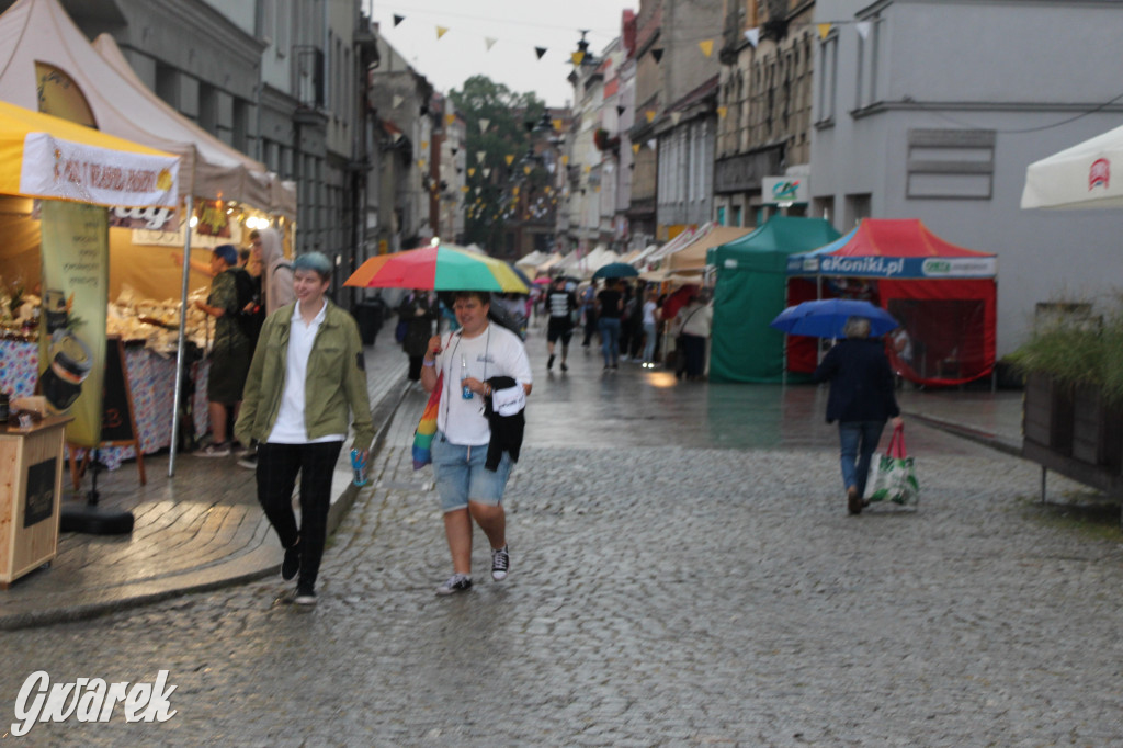 Gwarki. Na początek zaśpiewało 300 chórzystów
