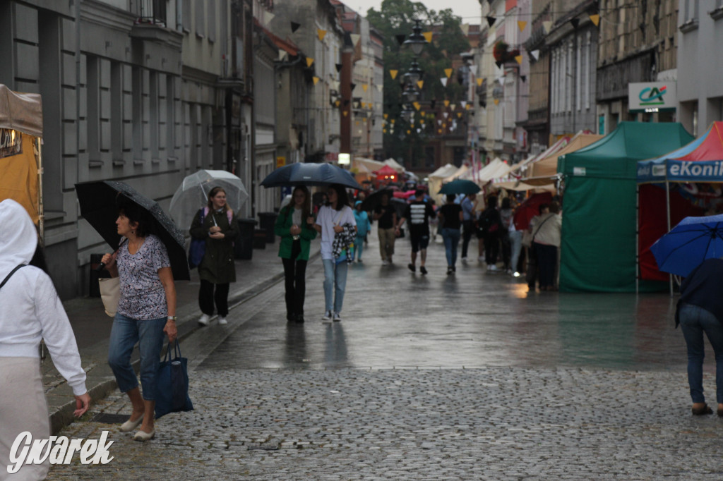 Gwarki. Na początek zaśpiewało 300 chórzystów