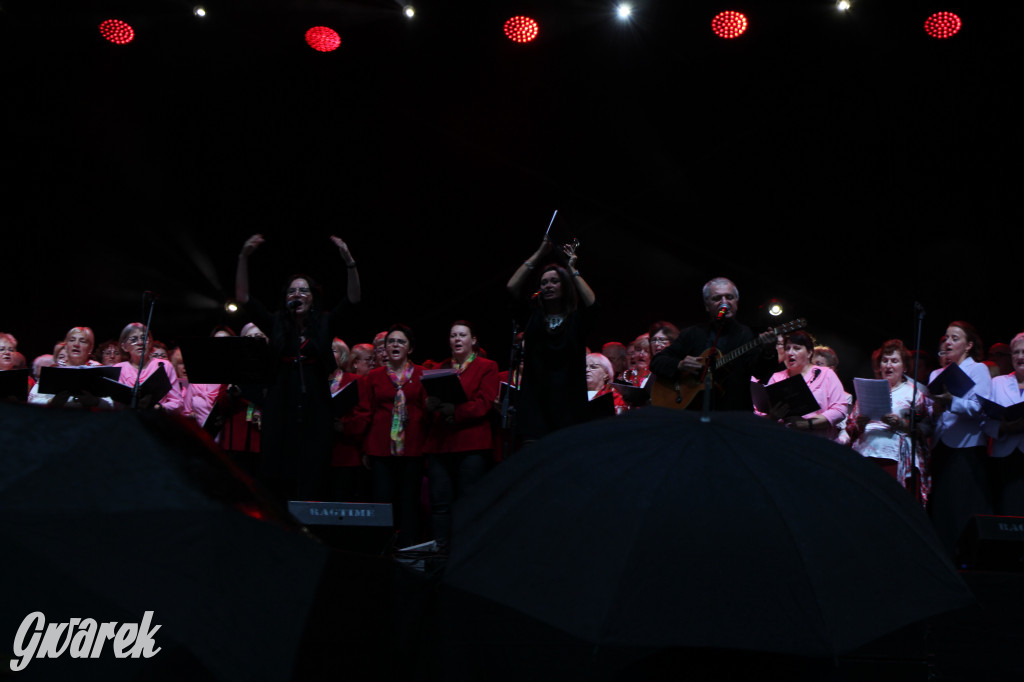 Gwarki. Na początek zaśpiewało 300 chórzystów