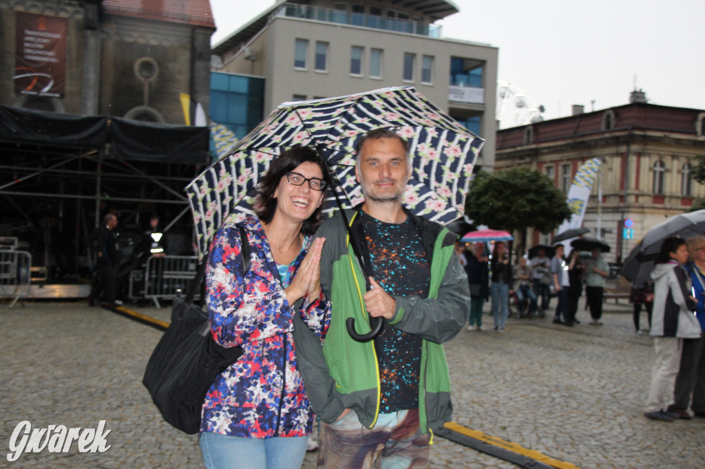 Gwarki. Na początek zaśpiewało 300 chórzystów