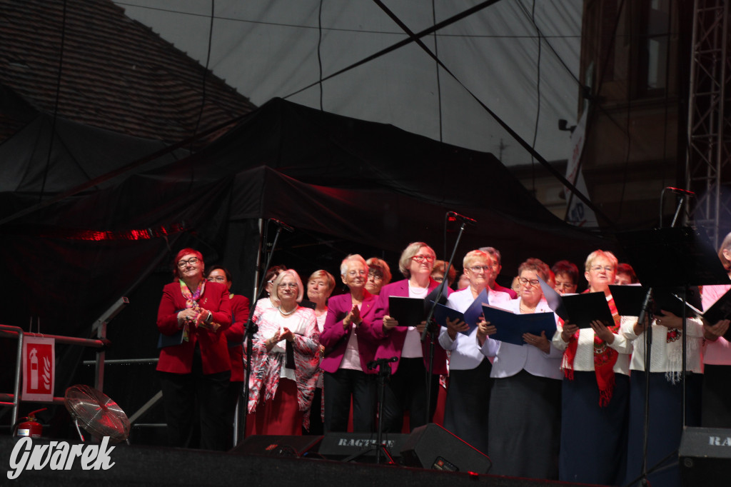 Gwarki. Na początek zaśpiewało 300 chórzystów