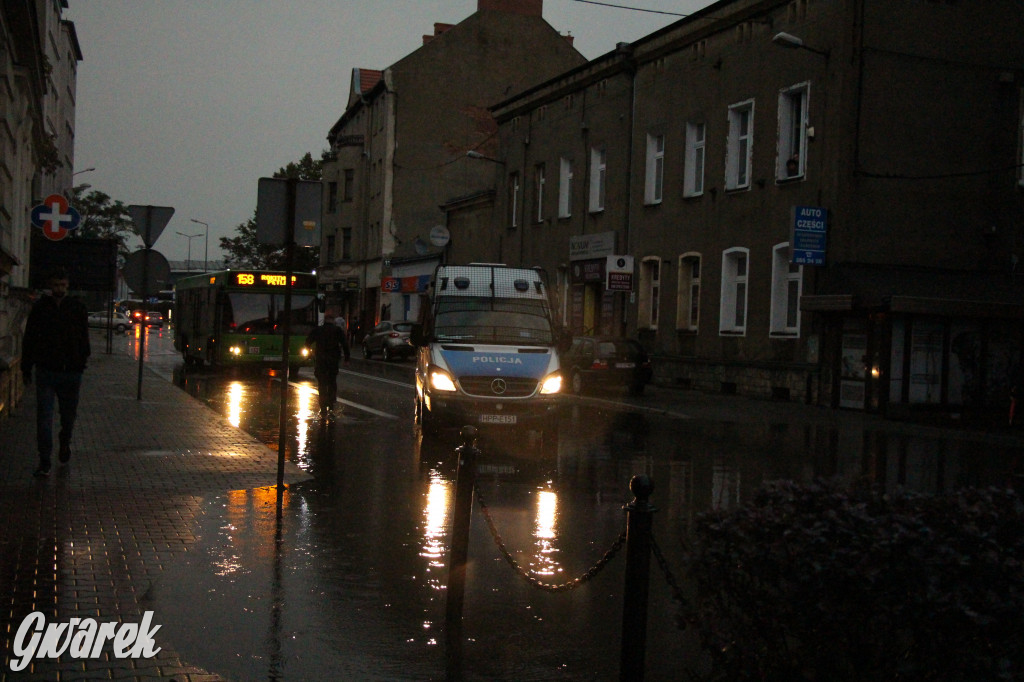 Zalane i zablokowane rondo Ranoszka