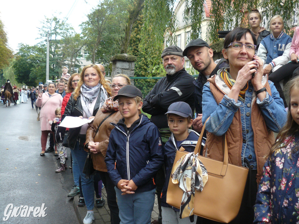 Gwarki 2022. Publiczność na pochodzie