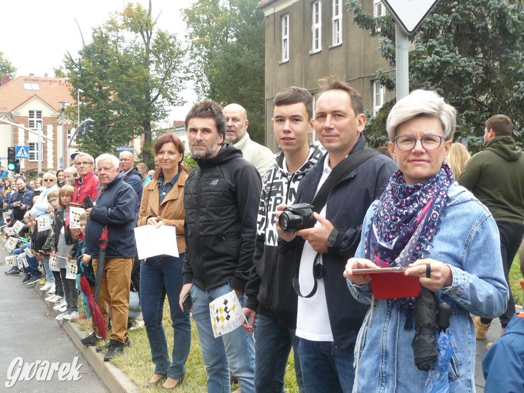 Gwarki 2022. Publiczność na pochodzie