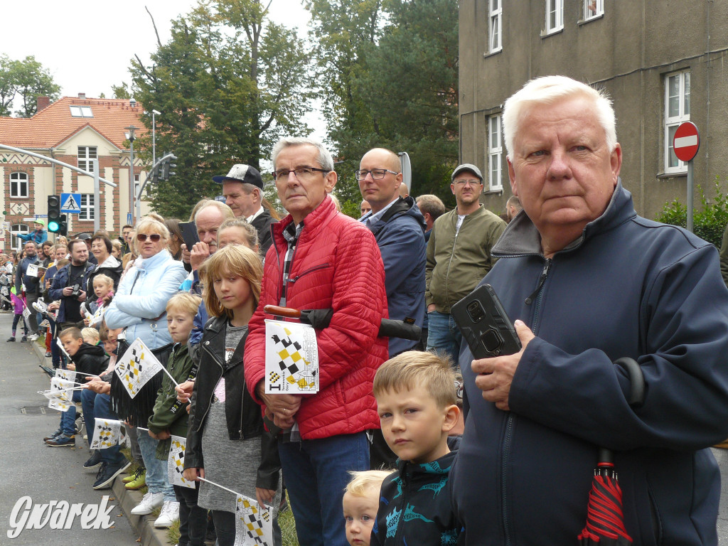 Gwarki 2022. Publiczność na pochodzie