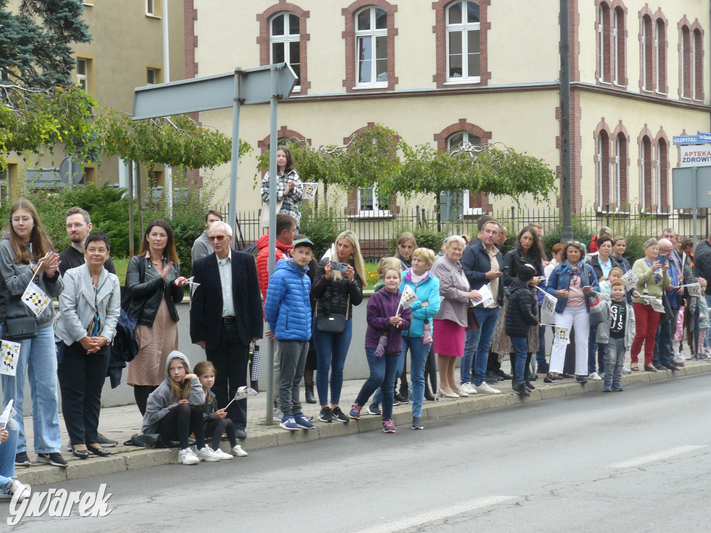 Gwarki 2022. Publiczność na pochodzie