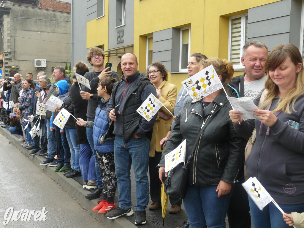 Gwarki 2022. Publiczność na pochodzie