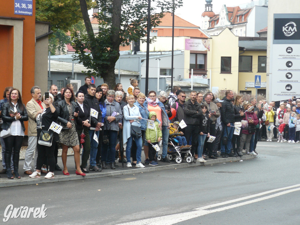 Gwarki 2022. Publiczność na pochodzie