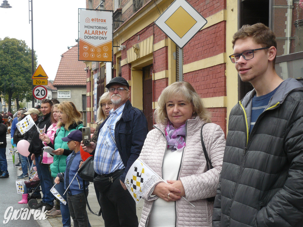 Gwarki 2022. Publiczność na pochodzie