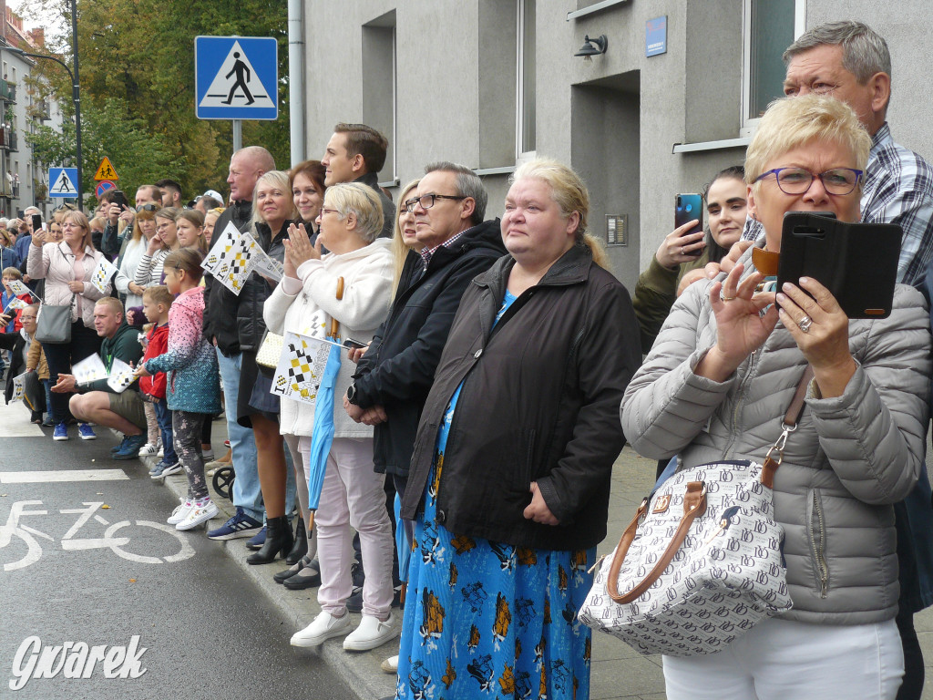 Gwarki 2022. Publiczność na pochodzie