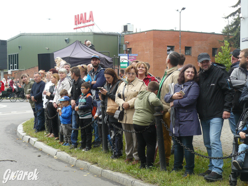 Gwarki 2022. Publiczność na pochodzie