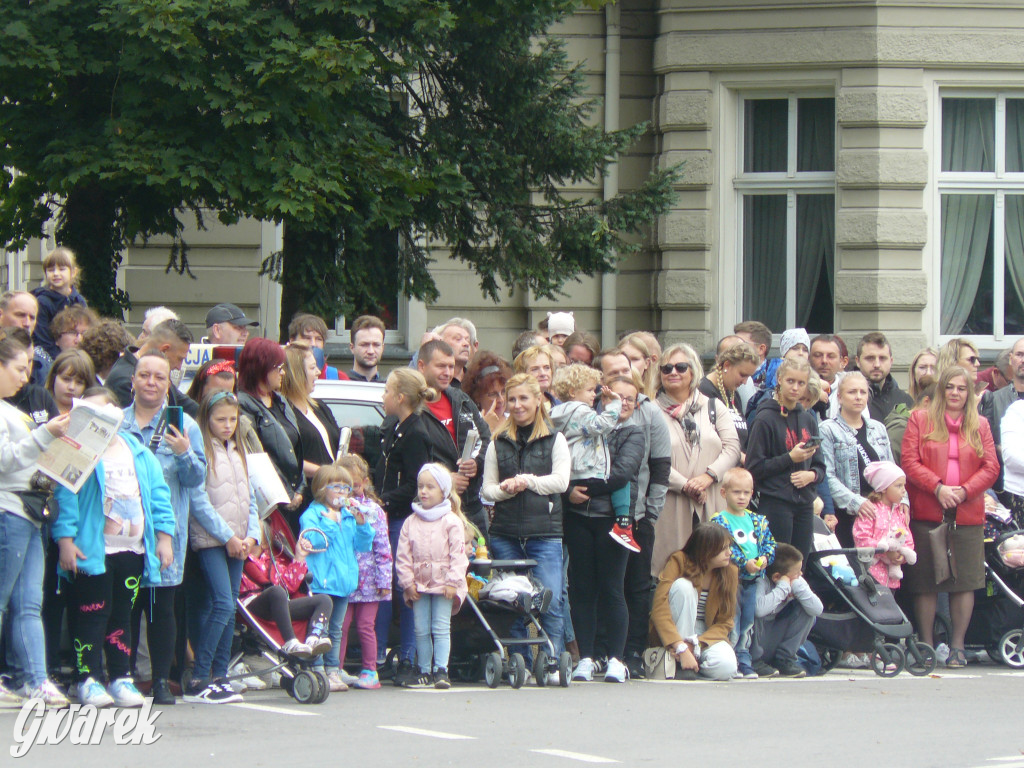 Gwarki 2022. Publiczność na pochodzie