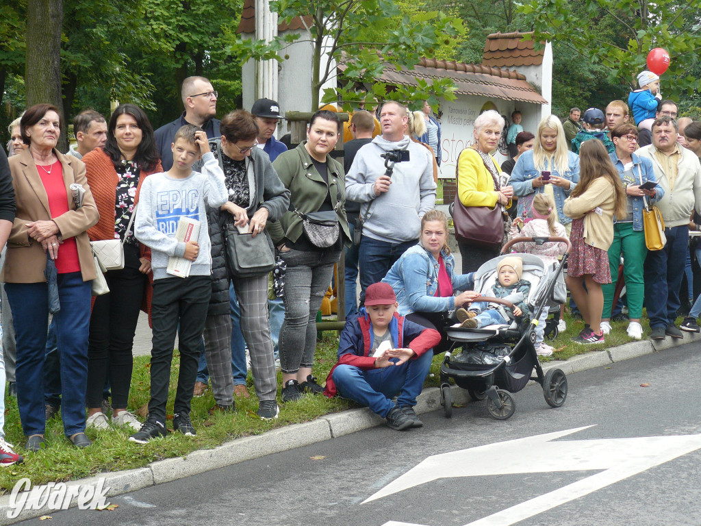 Gwarki 2022. Publiczność na pochodzie