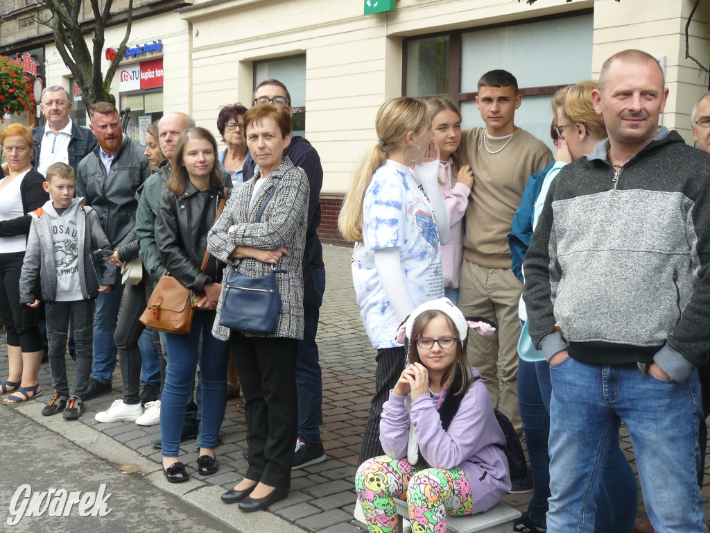 Gwarki 2022. Publiczność na pochodzie