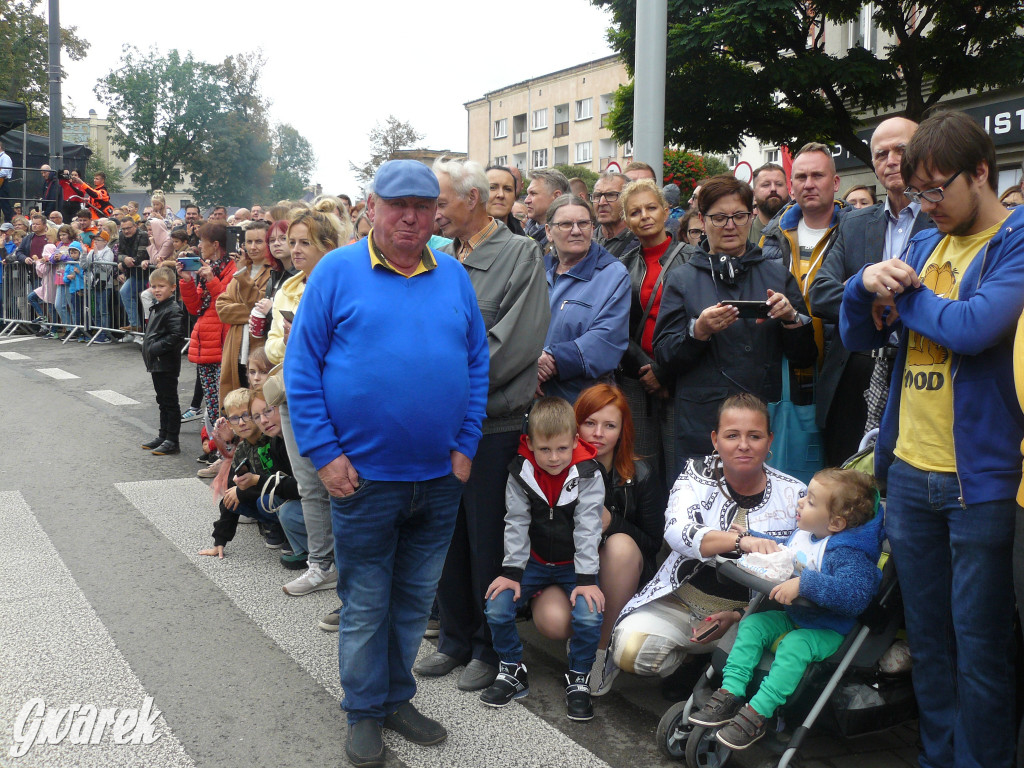 Gwarki 2022. Publiczność na pochodzie