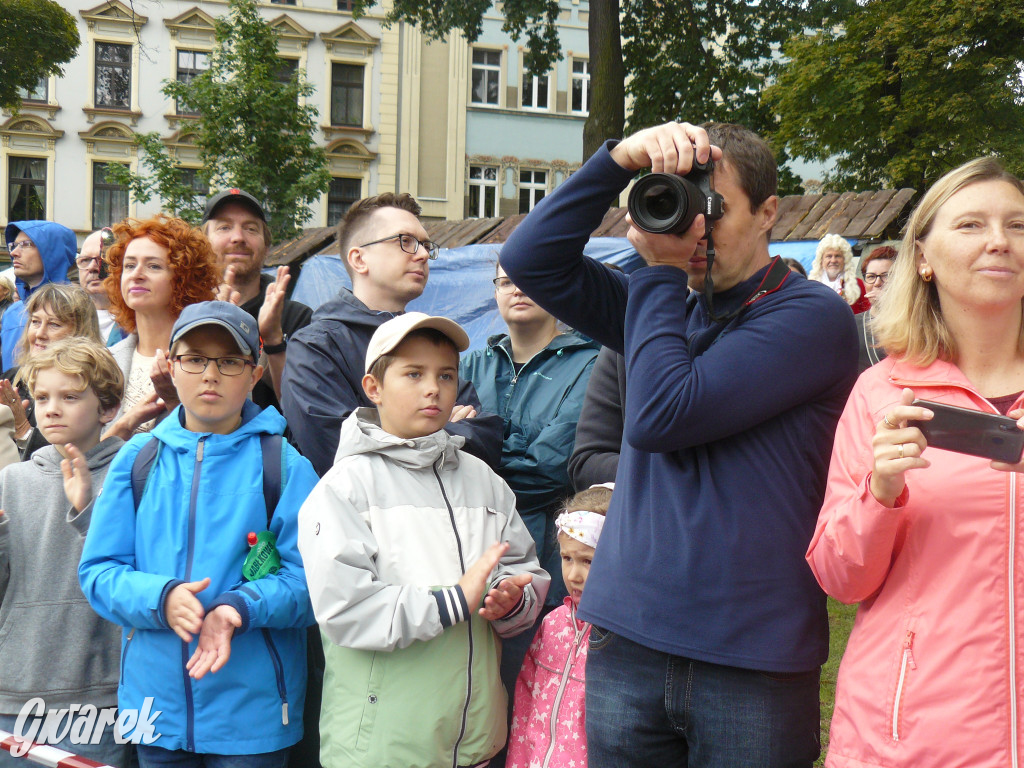 Gwarki 2022. Publiczność na pochodzie