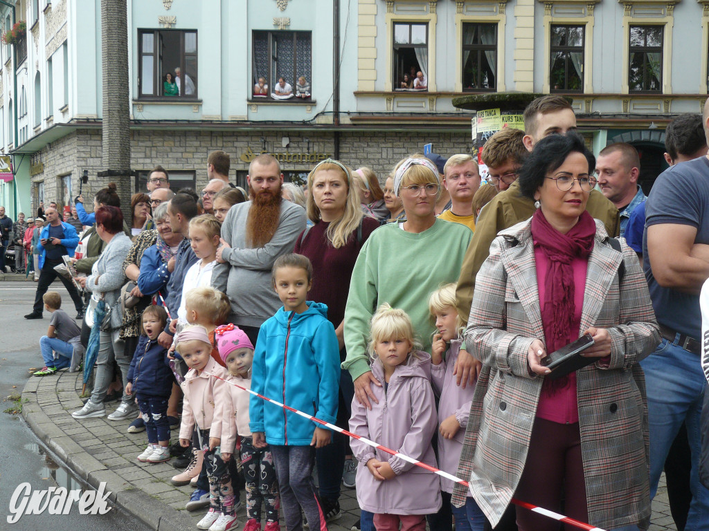 Gwarki 2022. Publiczność na pochodzie