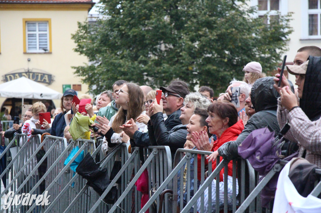 Gwarki 2022. Skaldowie, publiczność śpiewała z zespołem